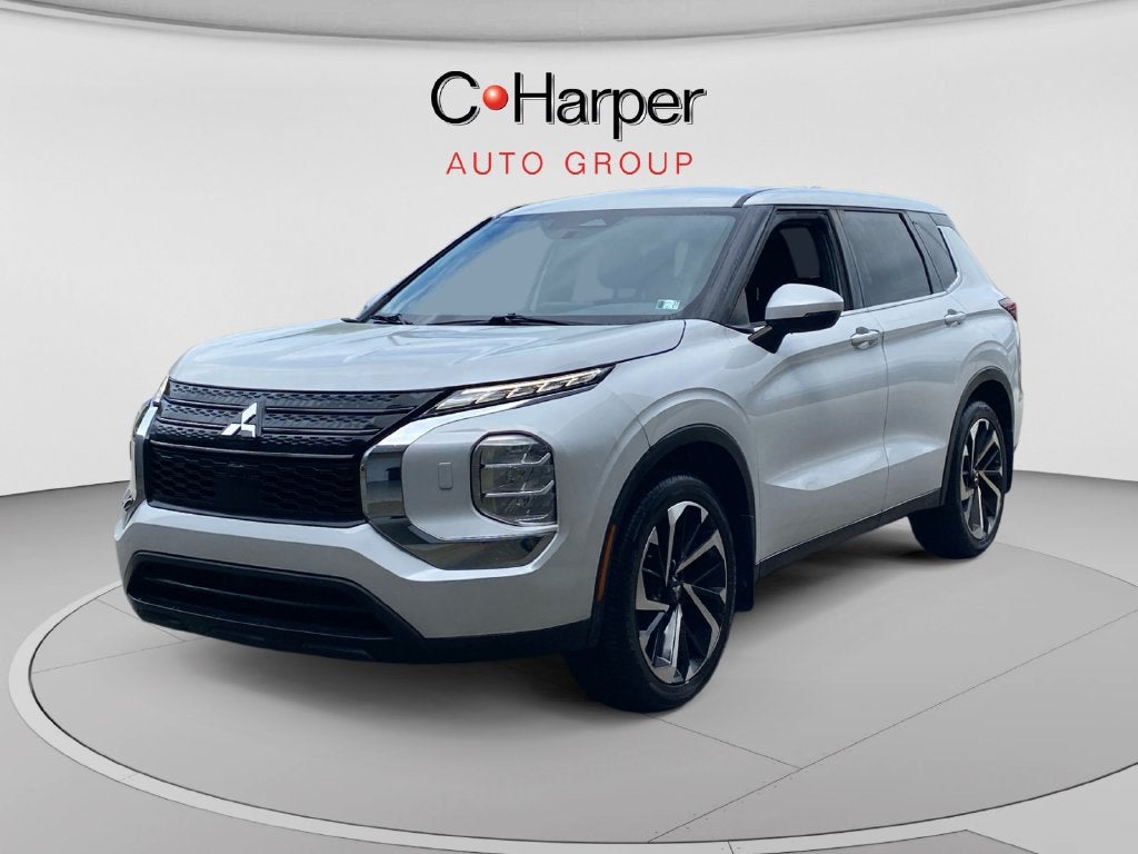 2022 Mitsubishi Outlander ES