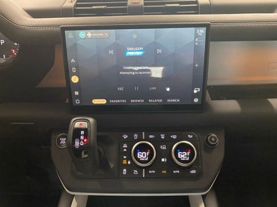 2025 Land Rover Defender 130 X-Dynamic SE