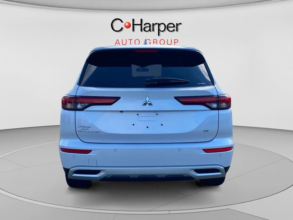 2024 Mitsubishi Outlander SE
