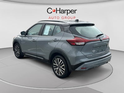 2023 Nissan Kicks SR