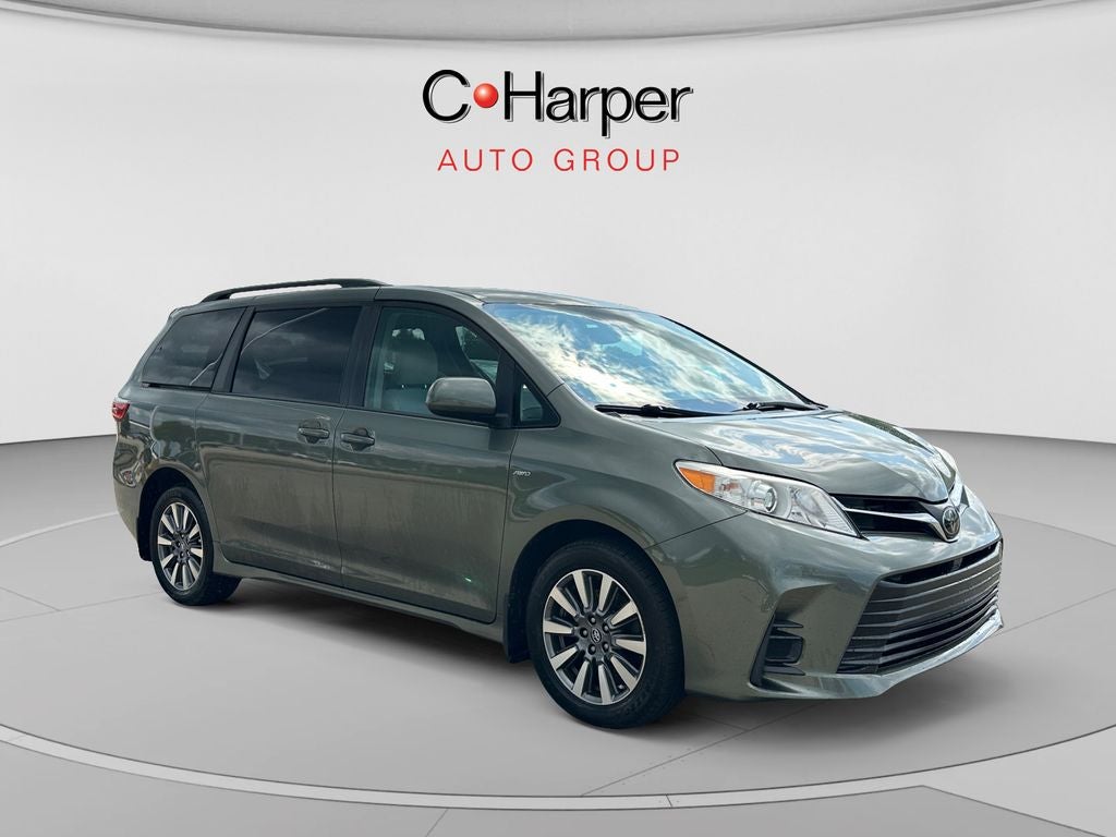 2020 Toyota Sienna LE 7 Passenger