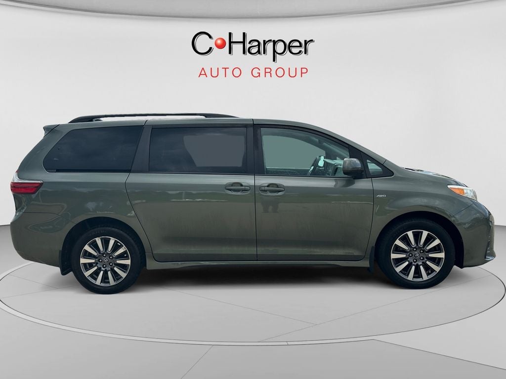 2020 Toyota Sienna LE 7 Passenger