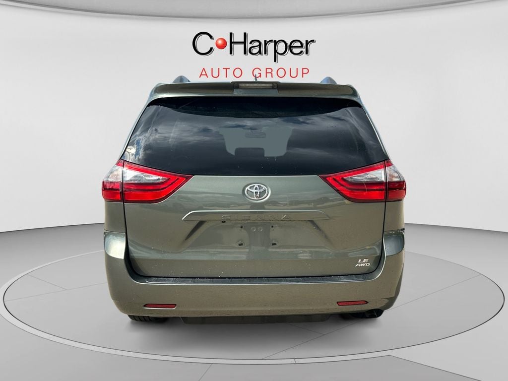 2020 Toyota Sienna LE 7 Passenger