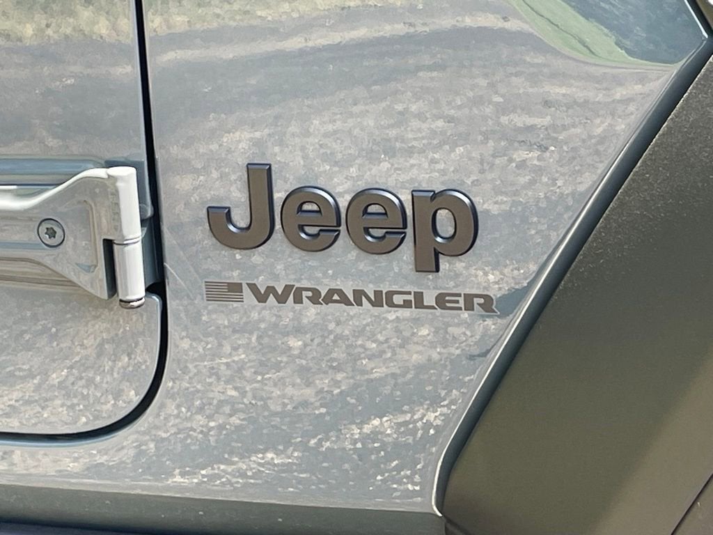 2025 Jeep Wrangler 4-Door Willys 4x4