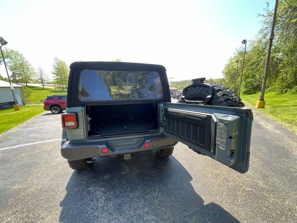 2025 Jeep Wrangler 4-Door Willys 4x4