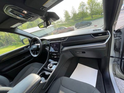 2024 Jeep Grand Cherokee Laredo X 4x4