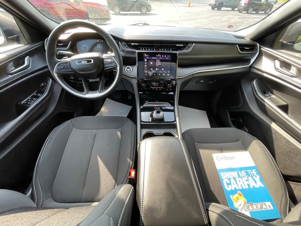 2024 Jeep Grand Cherokee Laredo X 4x4