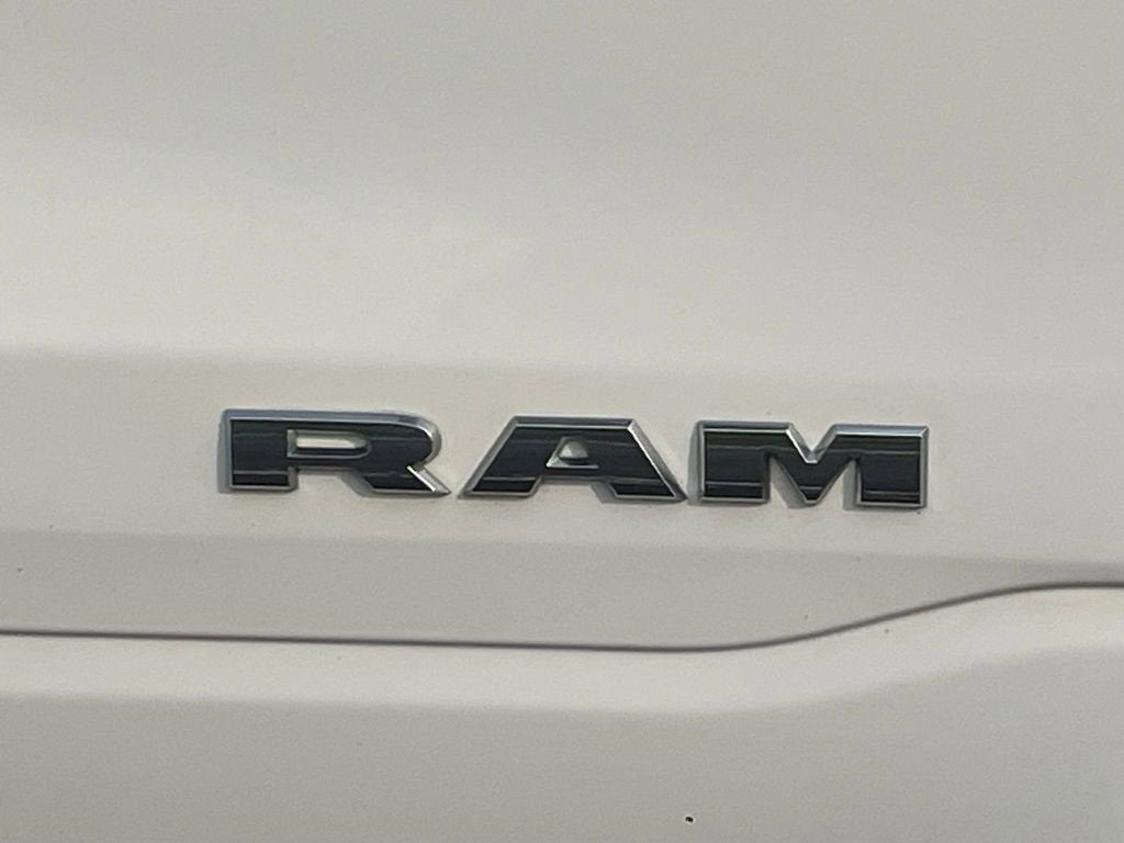 2021 RAM 1500 Big Horn Crew Cab 4x4 5'7" Box