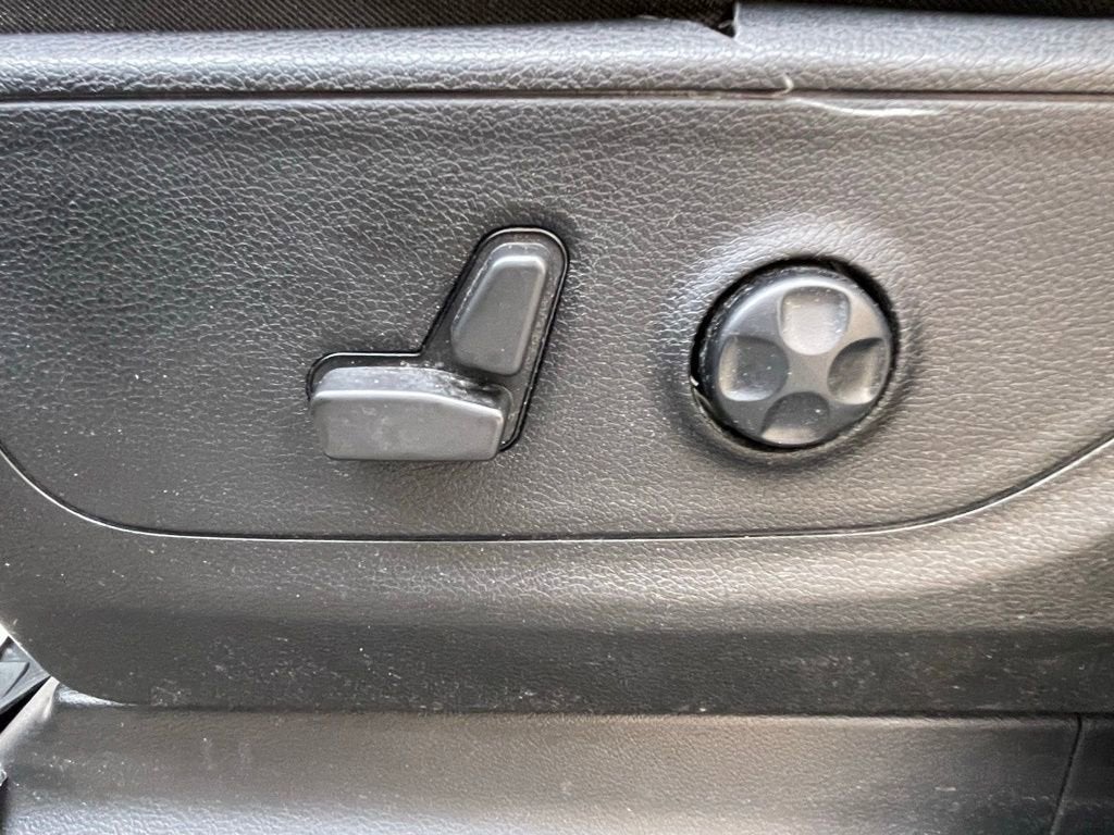 2021 RAM 1500 Big Horn Crew Cab 4x4 5'7" Box
