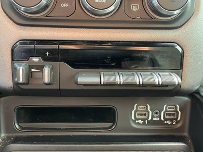 2021 RAM 1500 Big Horn Crew Cab 4x4 5'7" Box