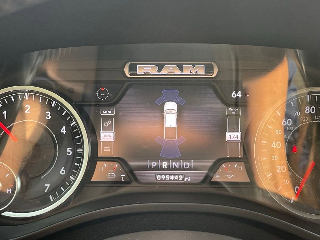 2021 RAM 1500 Big Horn Crew Cab 4x4 5'7" Box