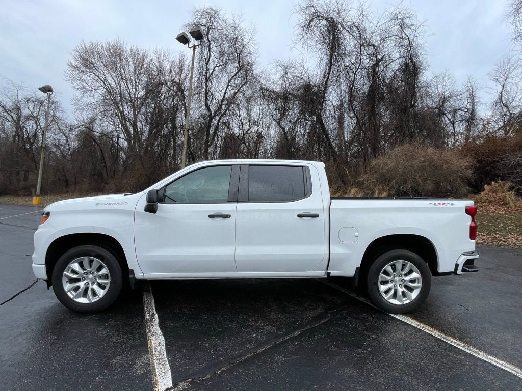 2024 Chevrolet Silverado 1500 Custom
