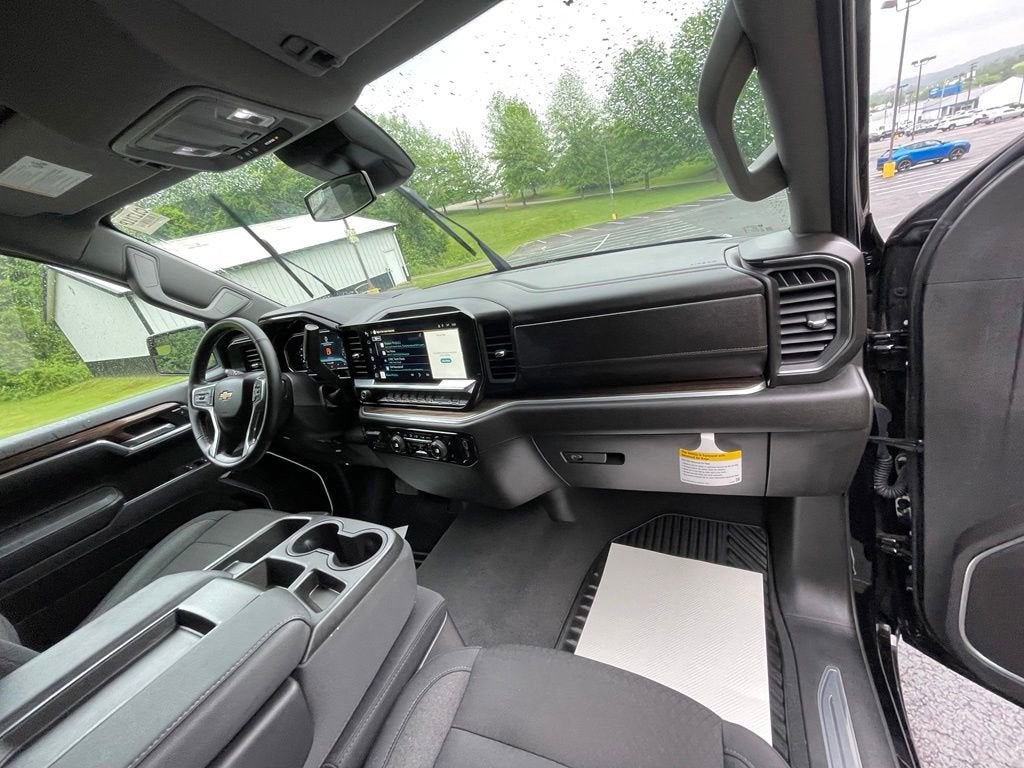 2025 Chevrolet Silverado 1500 LT (2FL)