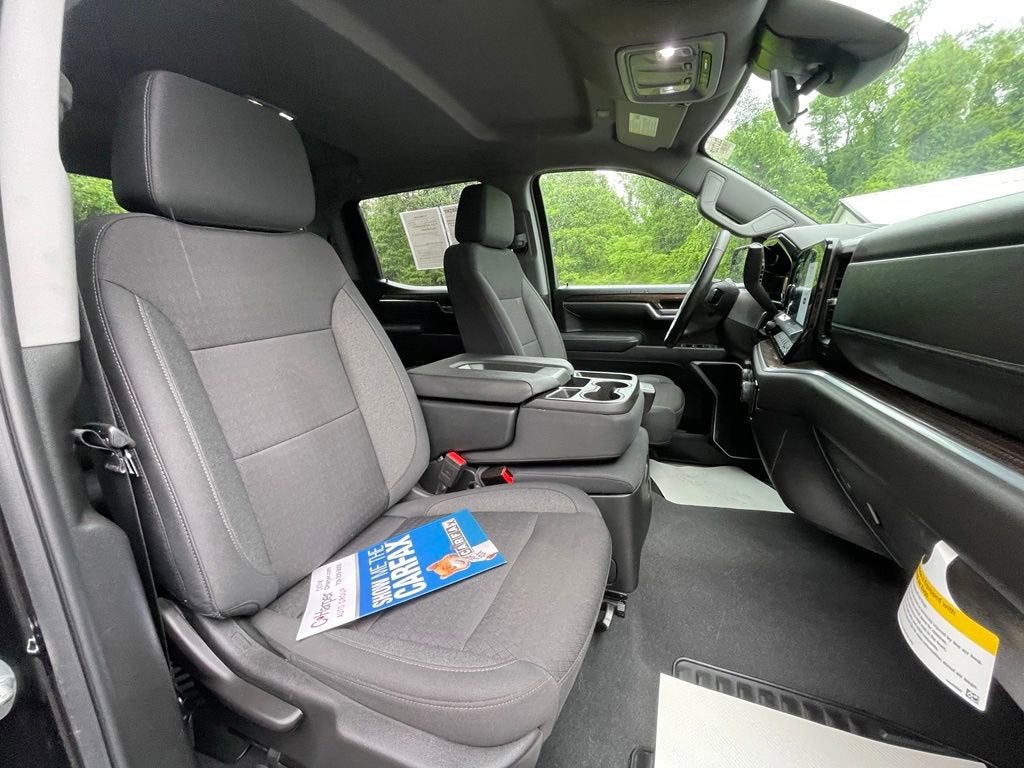 2025 Chevrolet Silverado 1500 LT (2FL)