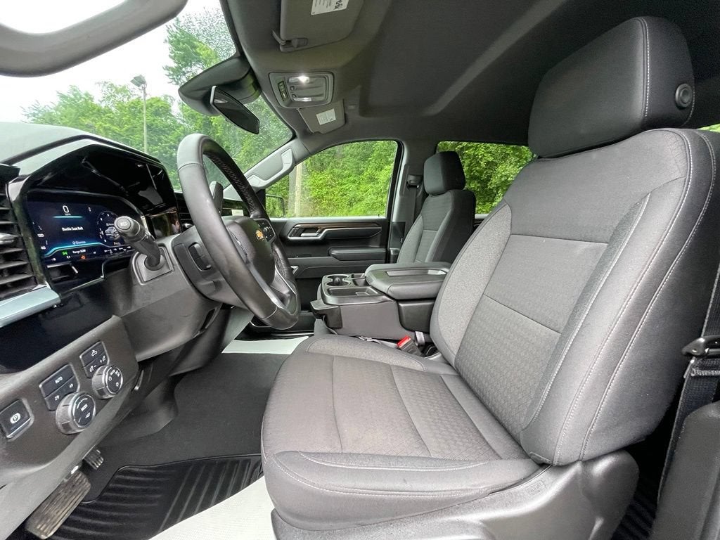 2025 Chevrolet Silverado 1500 LT (2FL)