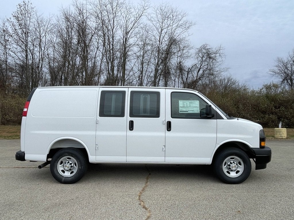 2025 Chevrolet Express Cargo 2500 WT