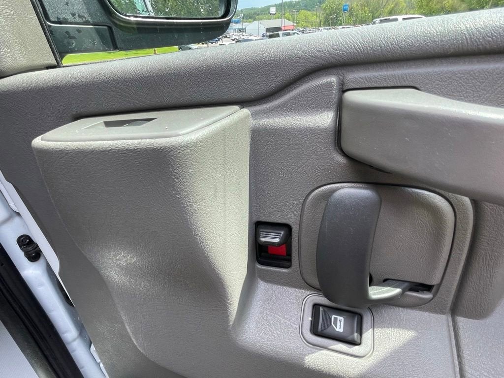 2024 Chevrolet Express Cargo 2500 WT