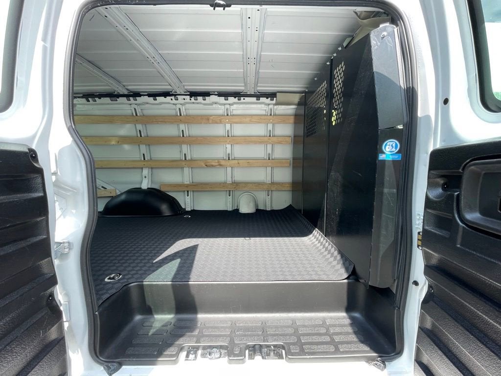 2024 Chevrolet Express Cargo 2500 WT