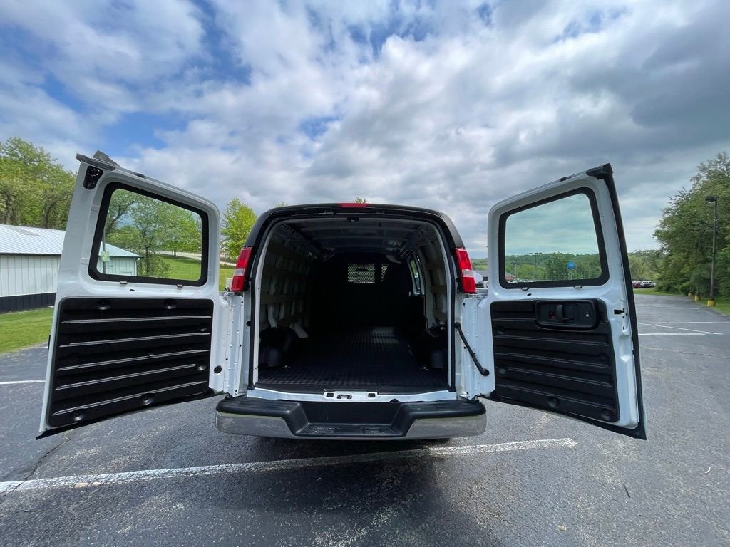 2024 Chevrolet Express Cargo 2500 WT