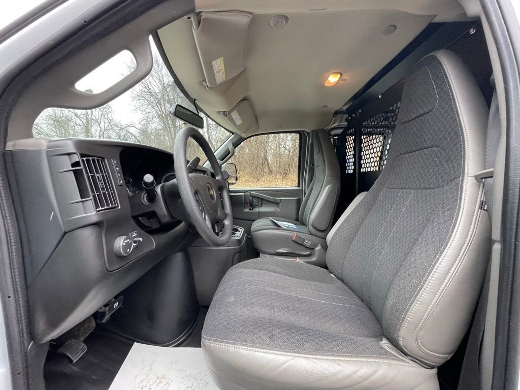 2024 Chevrolet Express Cargo 2500 WT