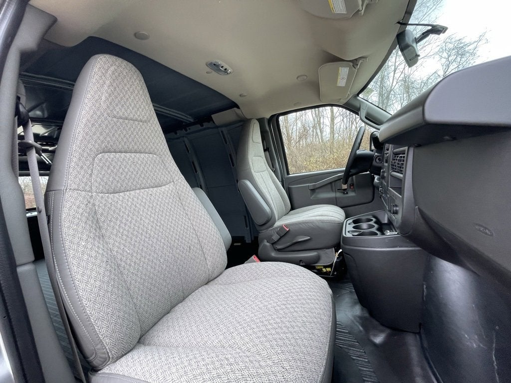 2025 Chevrolet Express Cargo 2500 WT