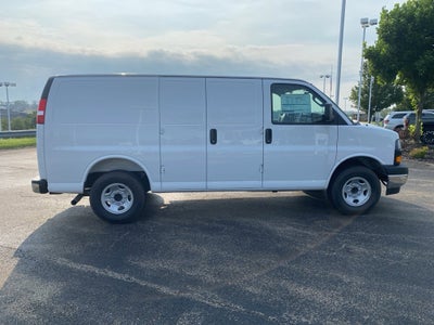 2025 Chevrolet Express Cargo 3500 WT