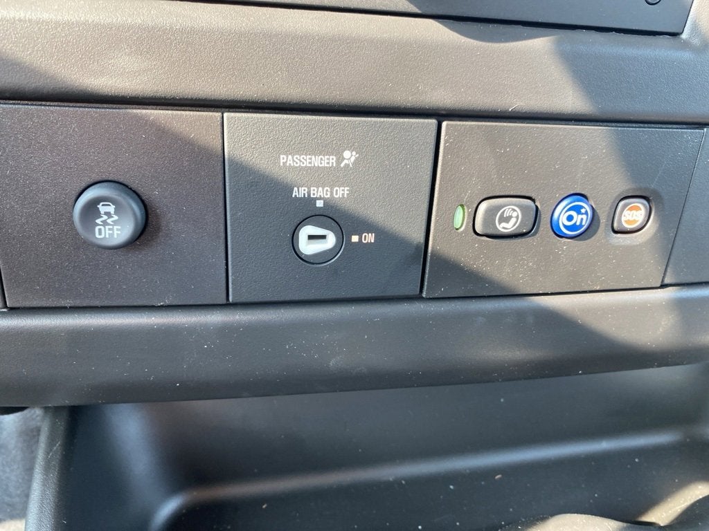 2025 Chevrolet Express Cargo 3500 WT