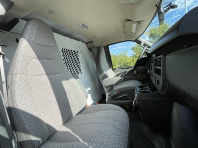 2025 Chevrolet Express Cargo 3500 WT
