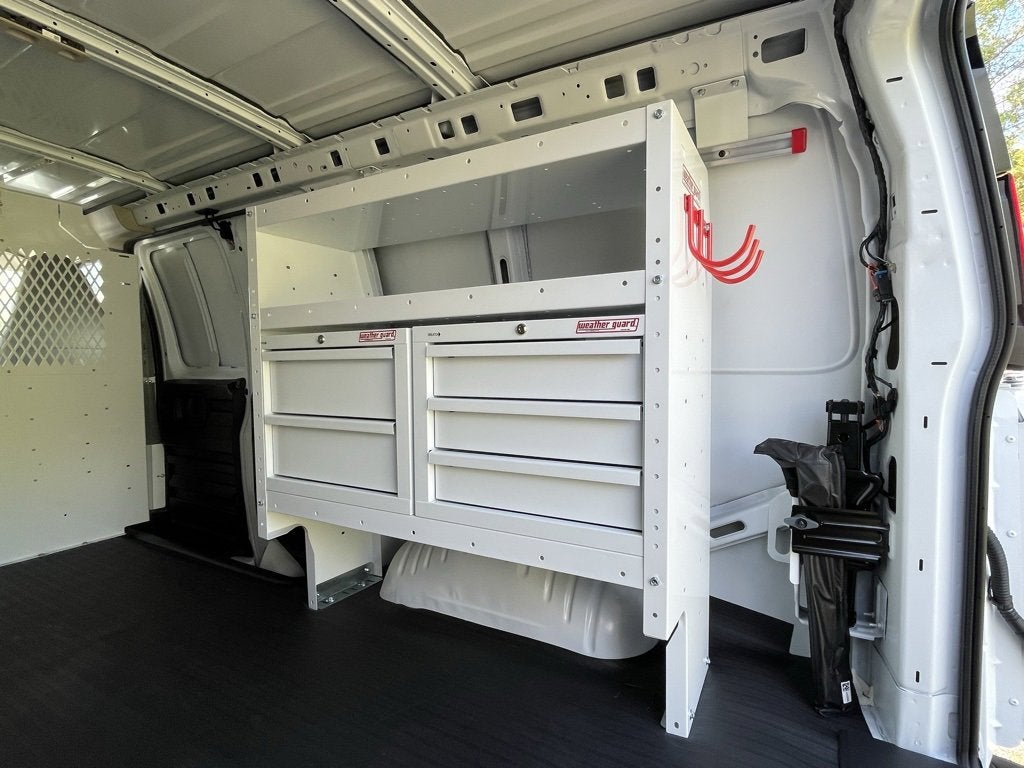 2025 Chevrolet Express Cargo 3500 WT