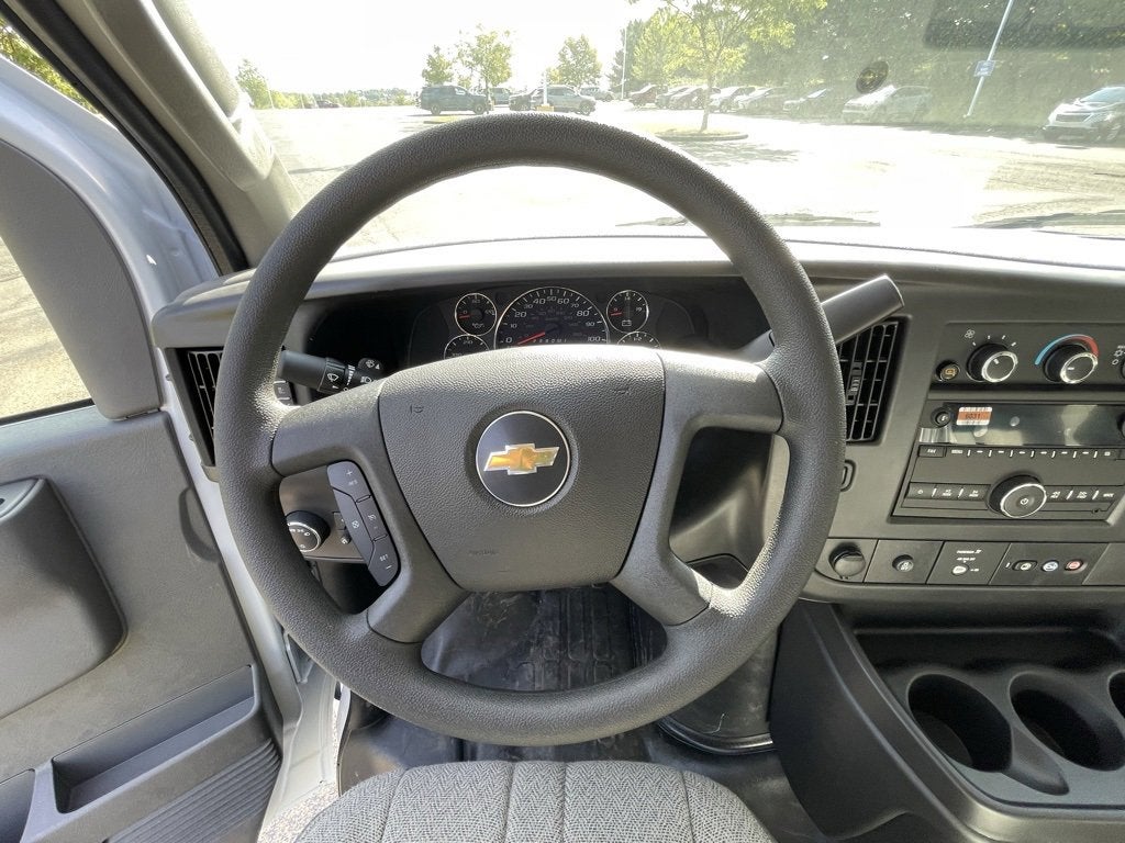 2025 Chevrolet Express Cargo 3500 WT