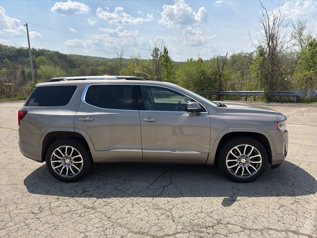 2023 GMC Acadia Denali
