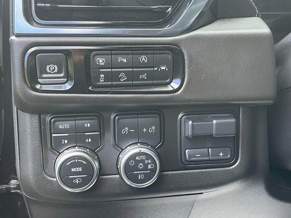 2025 GMC Yukon AT4