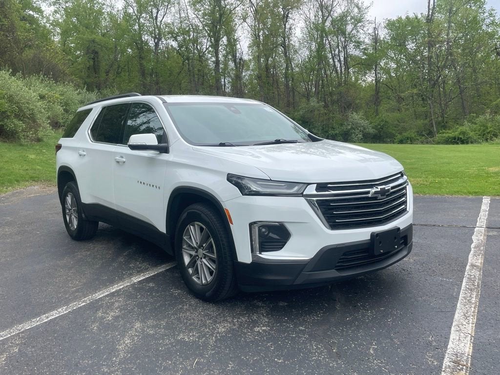 2023 Chevrolet Traverse LT Leather