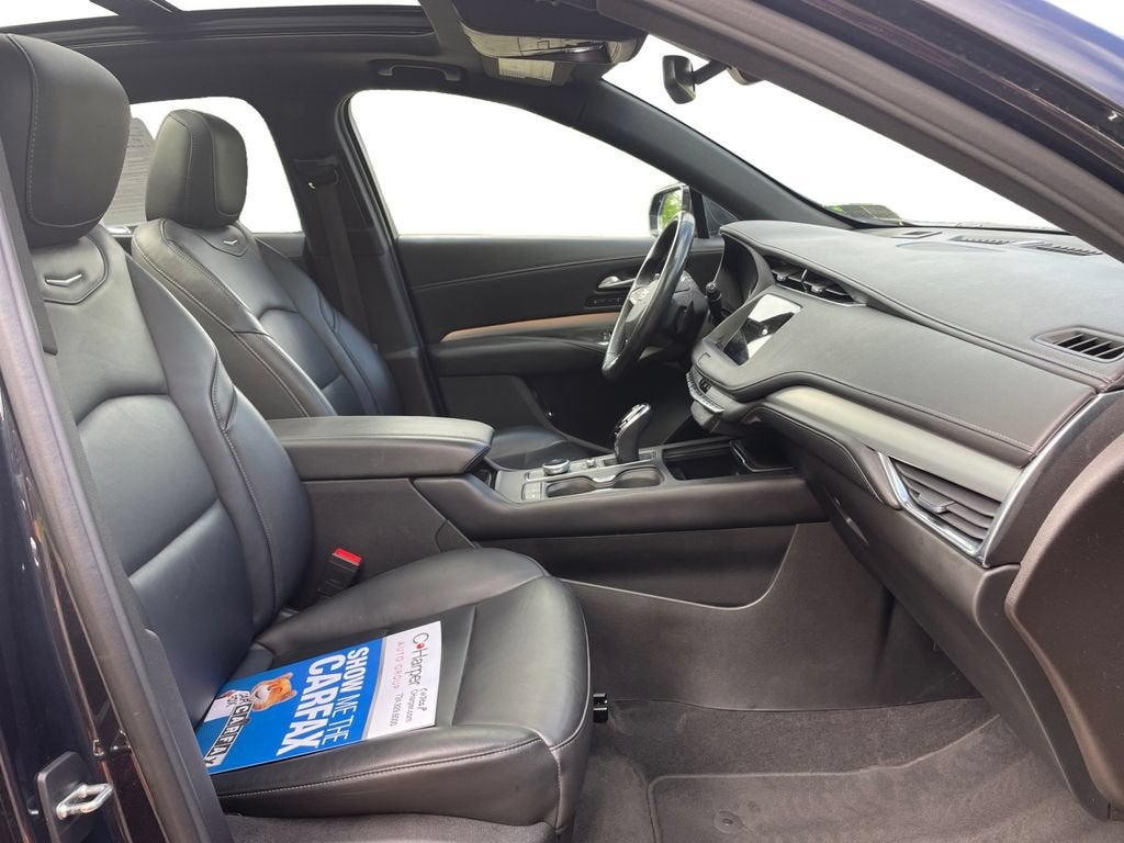 2023 Cadillac XT4 Premium Luxury