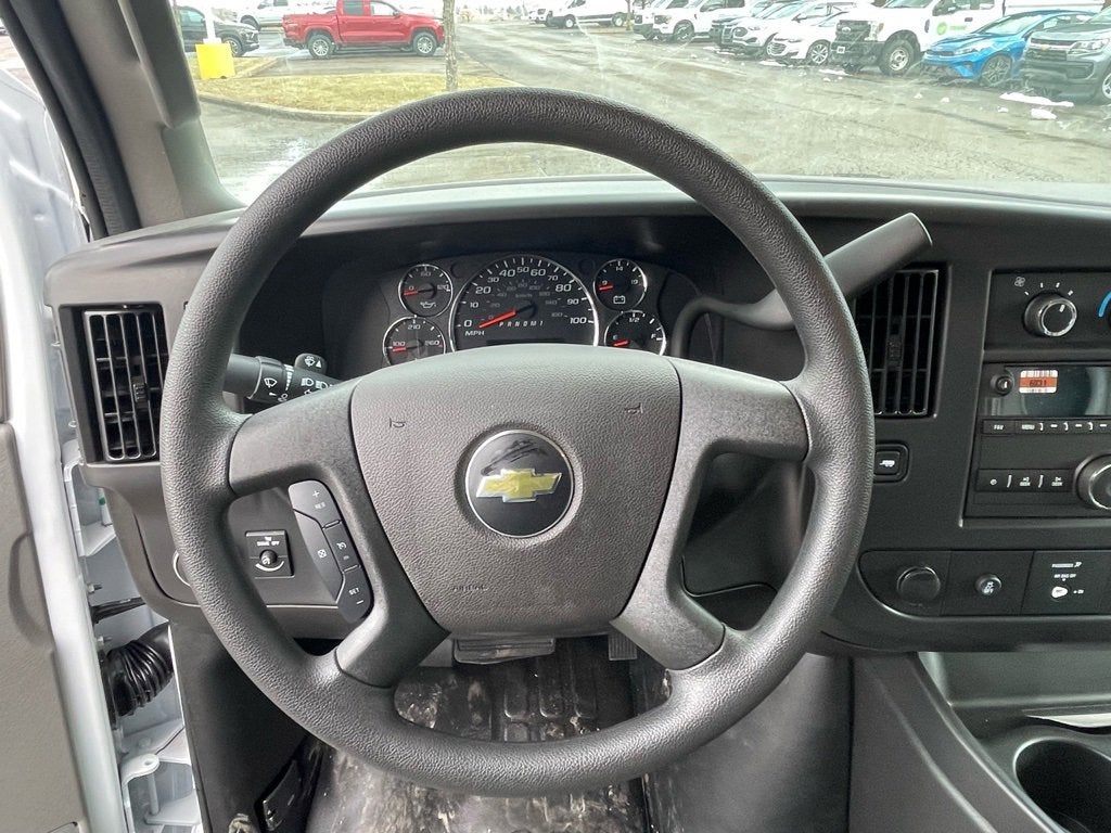 2026 Chevrolet Express Cutaway 3500 1WT