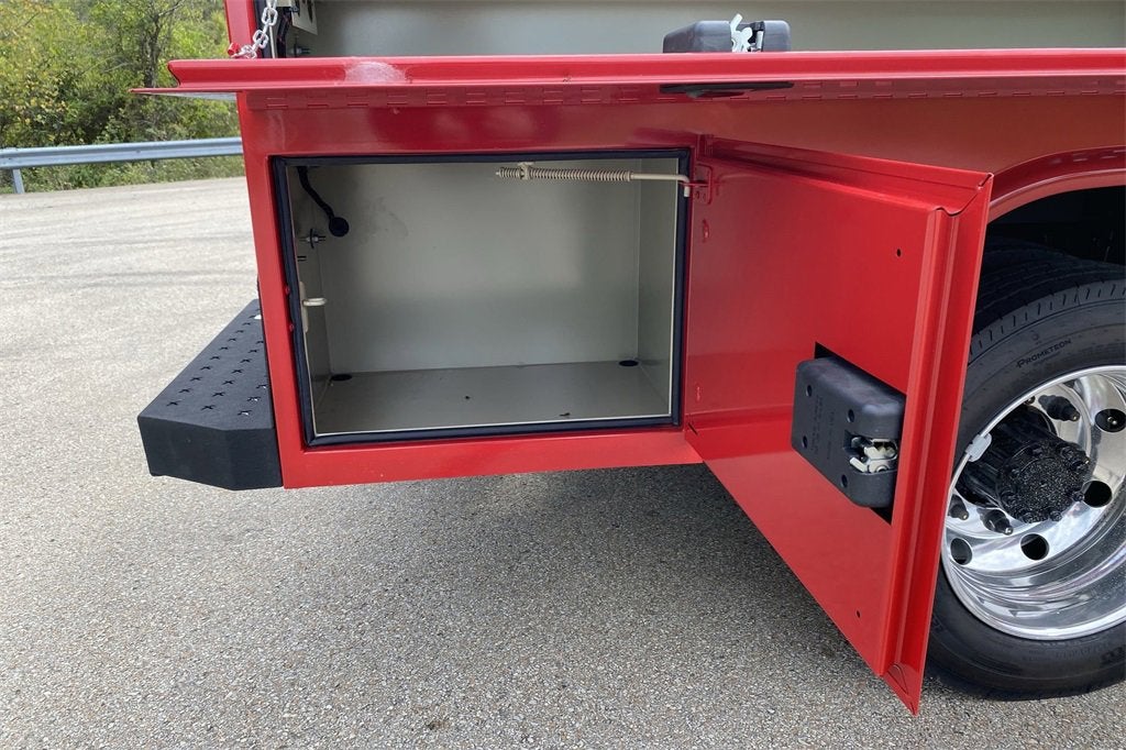 2024 Chevrolet Silverado 4500 HD LT