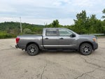 2023 Nissan TITAN Crew Cab SV 4x4