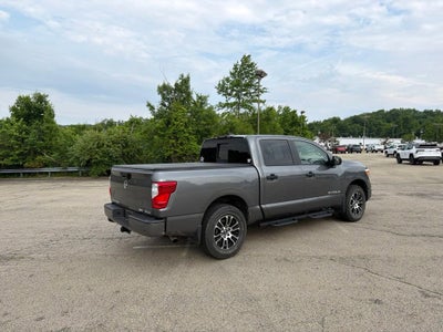 2023 Nissan TITAN Crew Cab SV 4x4