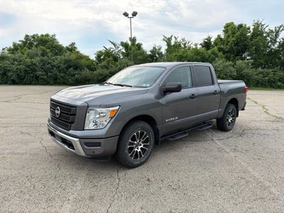 2023 Nissan TITAN Crew Cab SV 4x4
