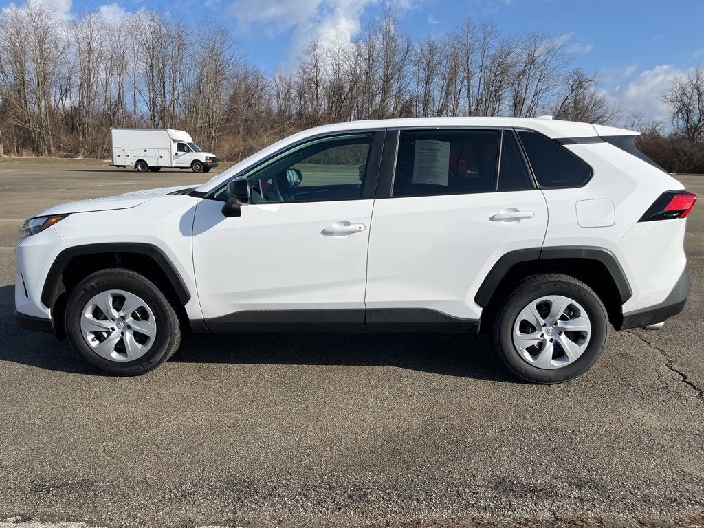 2025 Toyota RAV4 LE