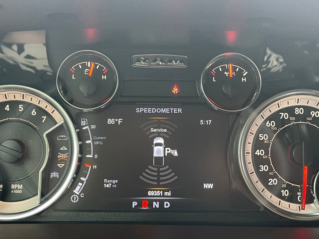 2018 RAM 1500 Big Horn Crew Cab 4x4 5'7" Box