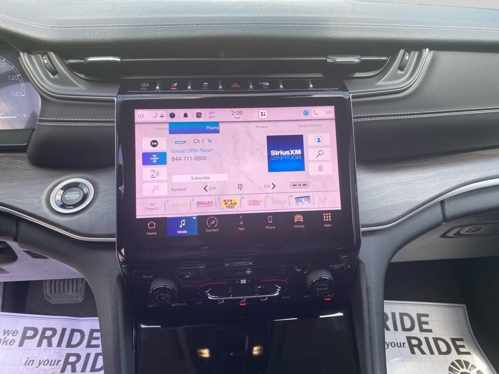 2023 Jeep Grand Cherokee L Limited 4x4