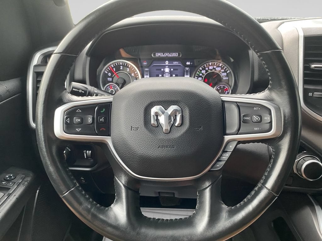 2022 RAM 1500 Big Horn Crew Cab 4x4 5'7" Box