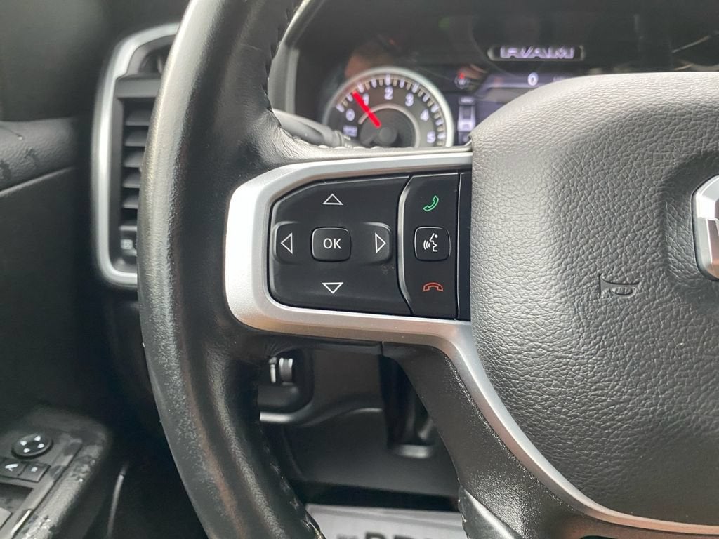 2022 RAM 1500 Big Horn Crew Cab 4x4 5'7" Box