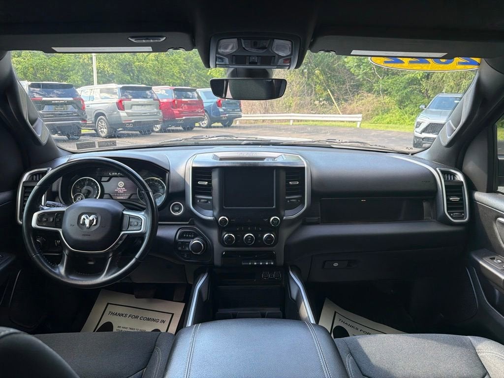 2022 RAM 1500 Big Horn Crew Cab 4x4 5'7" Box