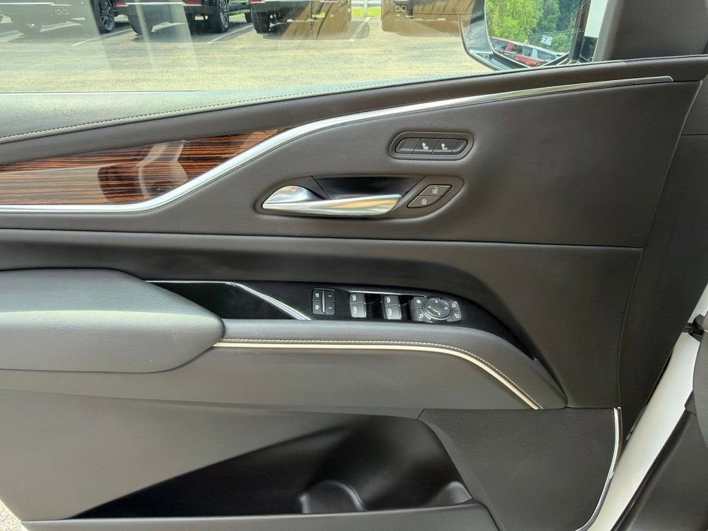 2022 Cadillac Escalade Luxury