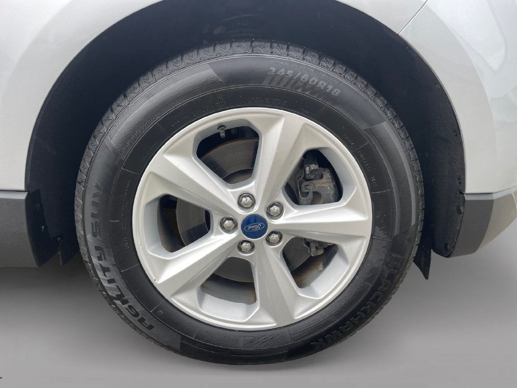 2020 Ford Edge SE
