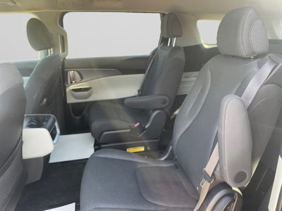 2022 Kia Carnival LX