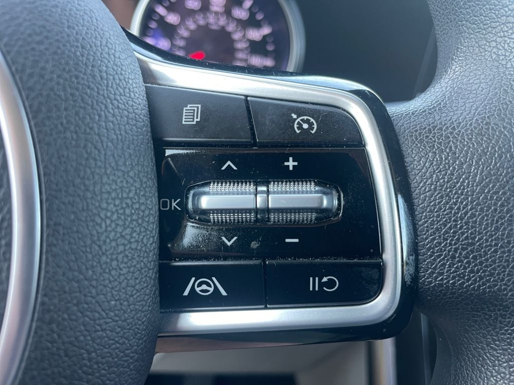 2022 Kia Carnival LX