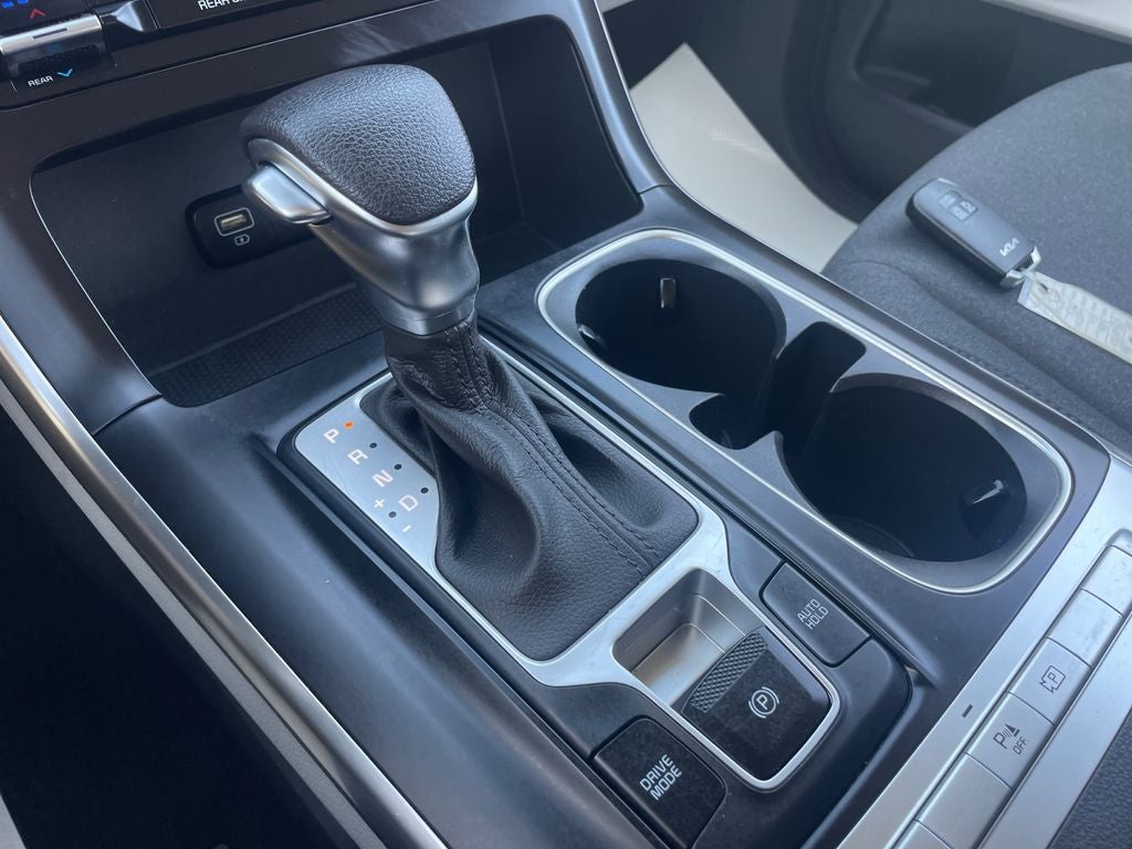2022 Kia Carnival LX